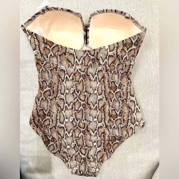 Kona Sol Snake Skin Print High Coverage One Piece Swimsuit. Removable Straps - Picture 4 of 6